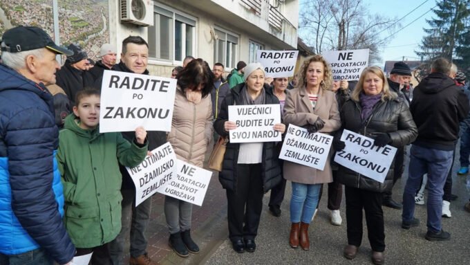 Kamengrad izvan fokusa: Zaboravljeni u izbornim kampanjama