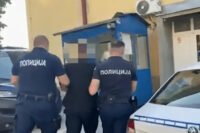 Uhapšen 31-godišnjak koji je drogu skrivao u kući, motoru i veš