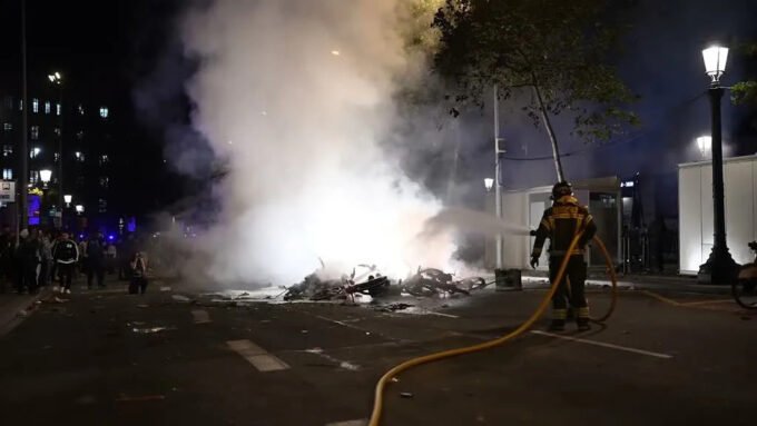 U Barceloni uhapšeno 100 ljudi, među kojima je 27 maloljetnika