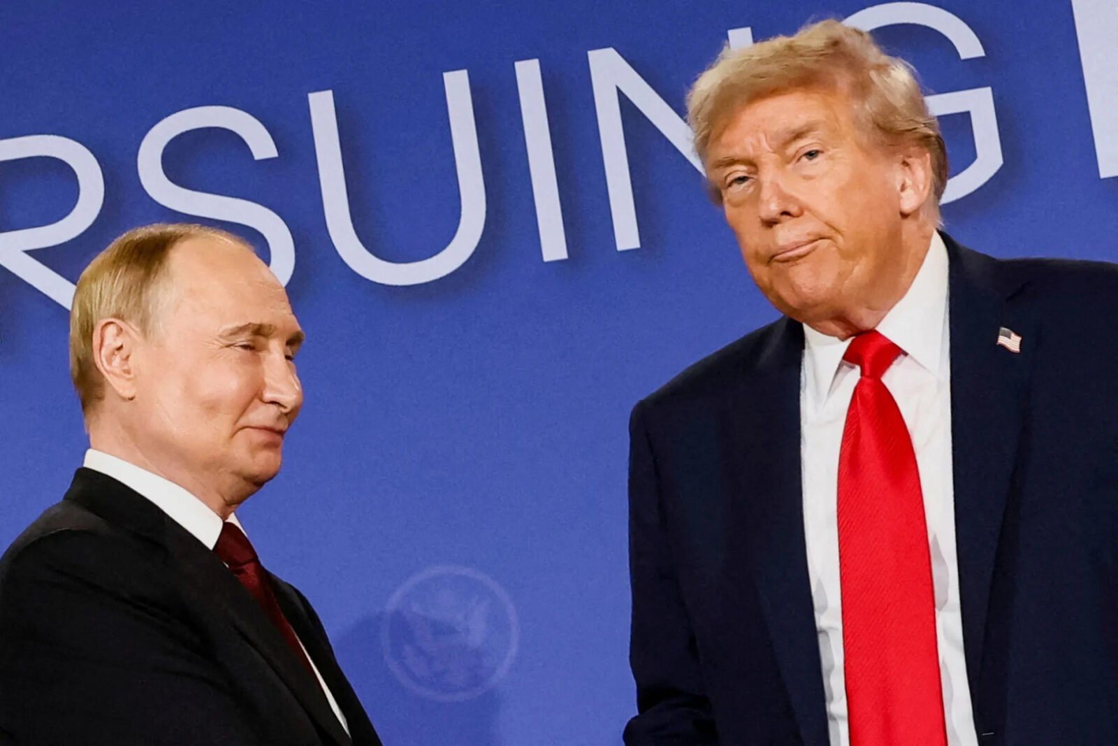 Kremlj najavio moguće razgovore između Putina i Trumpa uz dolazak izaslanika