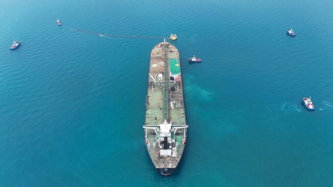 Tanker pogođen tokom prolaska kroz Hormuški tjesnac nezakonitom rutom
