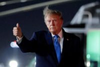 Politico o Trumpovim stratezima i Dodiku: Noževi su izvučeni