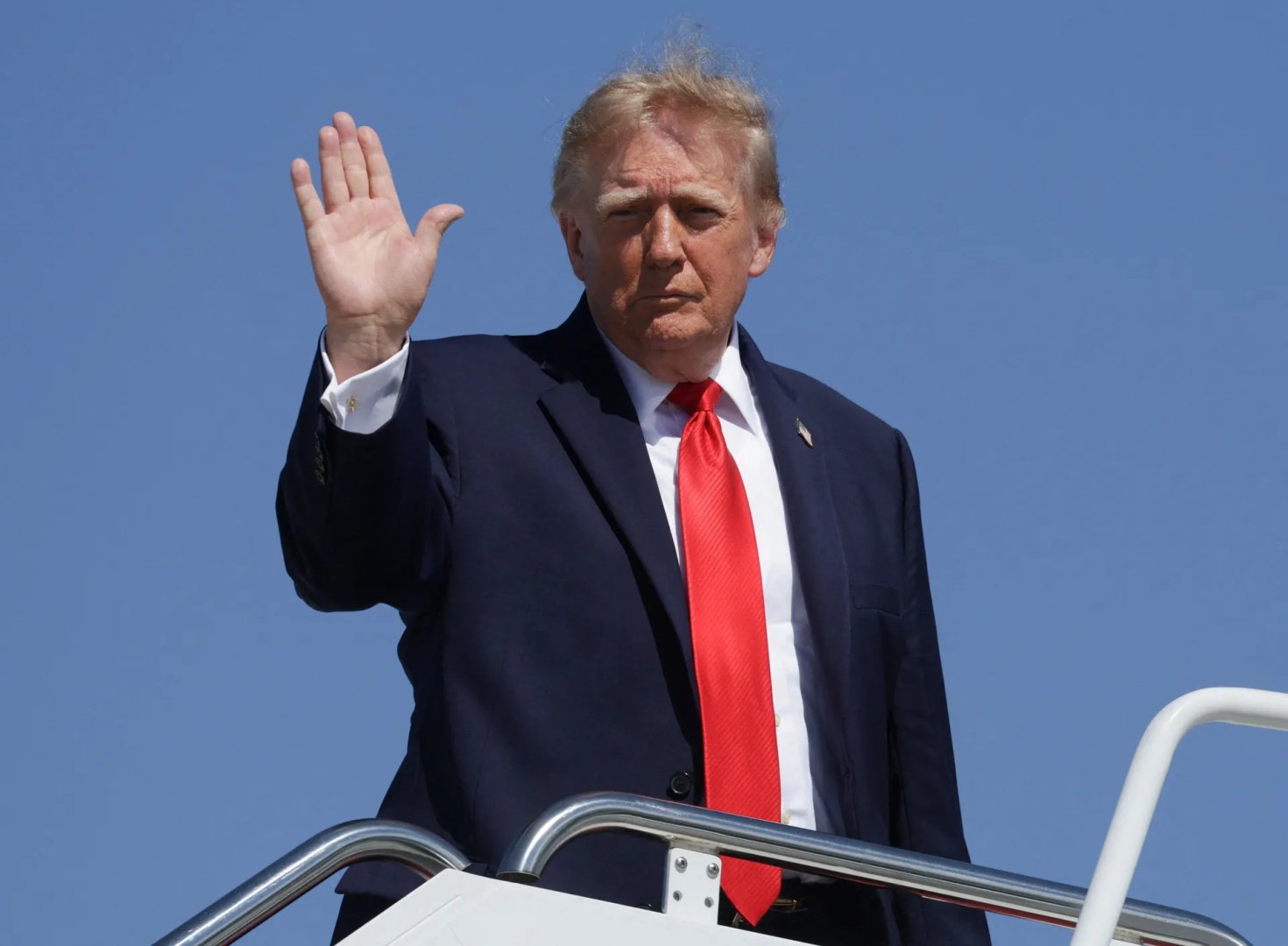 Trump zaprijetio Iranu: Pristankom ili prestankom postojanja