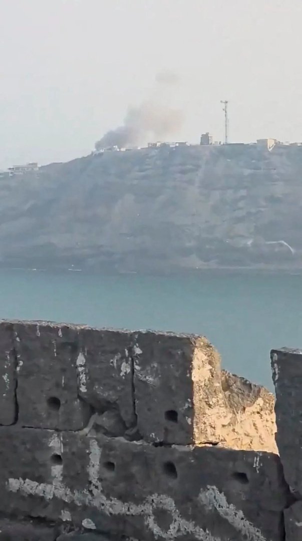 Huti ispalili balističke rakete na predsjedničku palatu u Adenu