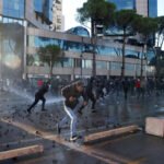 Nasilni protesti u Albaniji; Edi Rama optužuje strance i traži smirivanje situacije