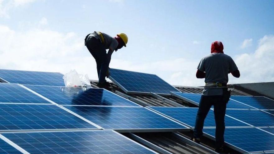 Sve više građana se odlučuje za ugradnju solarnih panela uz subvenciju od 7.000 KM
