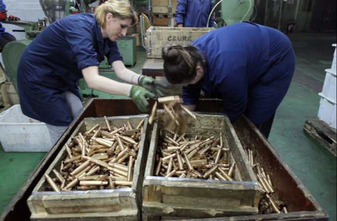 Novi vlasnici na pomolu: Nalozi za preuzimanje Igmana, Binasa i Pretisa u vojnoj industriji