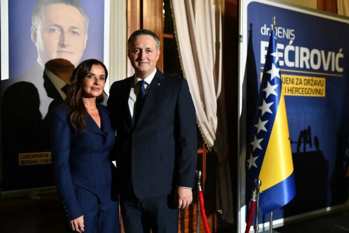 Bećirović proglasio pobjedu, najavljuje skromnost i odmjerenost u slavlju