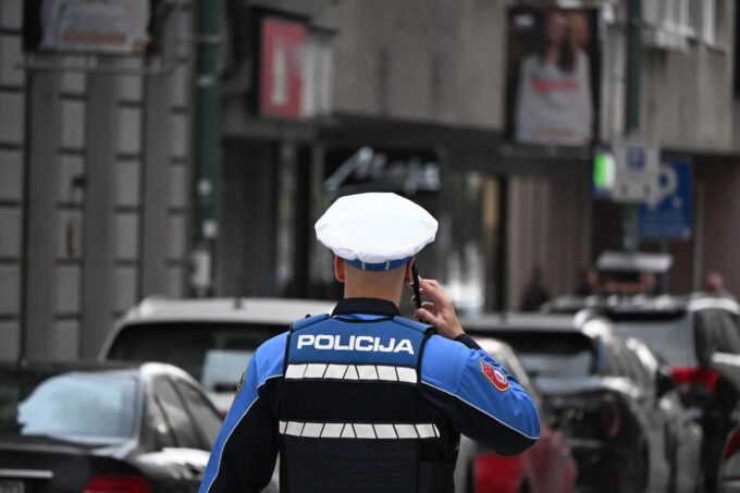 Nastavljen "lov" na nesavjesne vozače u Sarajevu, oduzet Renault mladiću