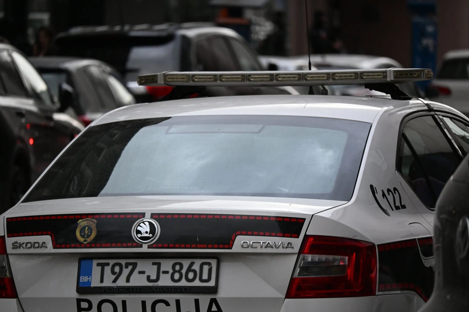 Nesavjesnom vozaču u blizini Sarajeva oduzeta Bore zbog kazni od više od 17.000 KM