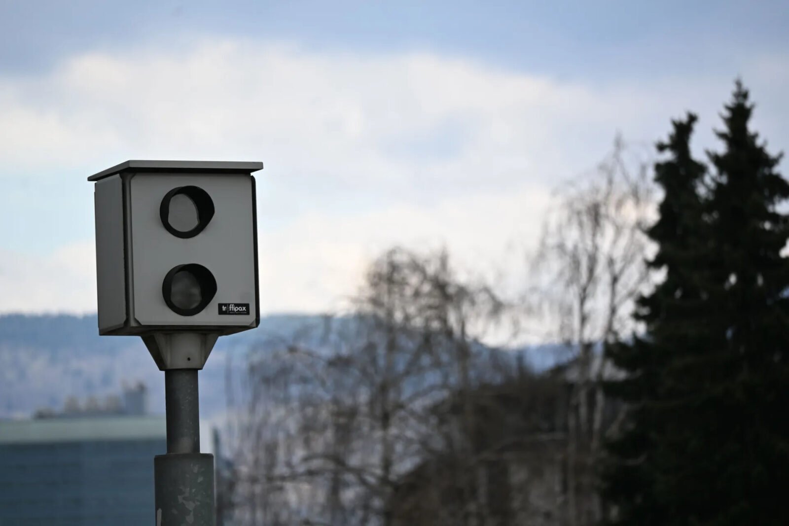 Vozač snimio vožnju brzinom od 228 km/h na autoputu, policija ga pronašla