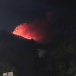 Veliki šumski požar izbio u blizini Dubrovnika, vatrogasci počeli s gašenjem