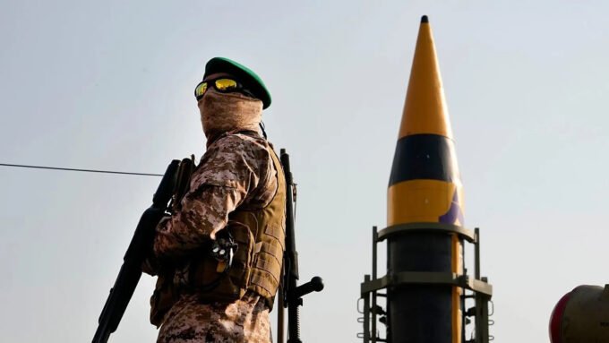 IRGC presreo neprijateljski borbeni avion u Hormuzu i prisilio ga na povlačenje