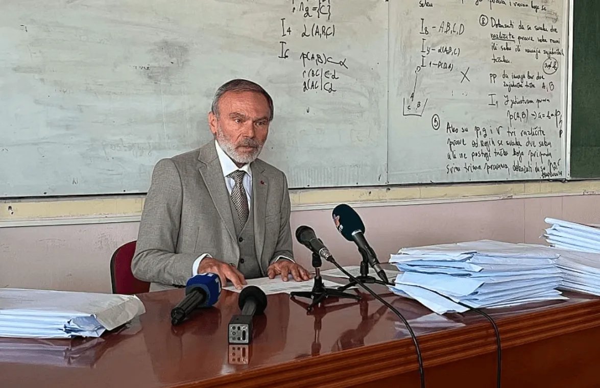 Direktor gimnazije u Novom Sadu uhapšen zbog sumnje u četiri krivična djela