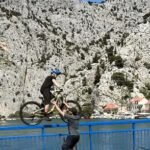 Turista u Hrvatskoj gurnuo muškarac u rijeku dok je vozio bicikl po ogradi mosta