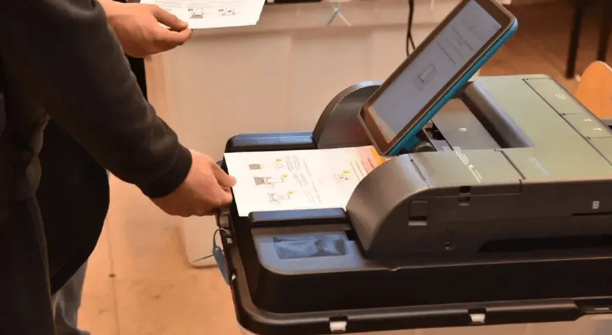 Vlast podržava samo šestina birača, postavljajući pitanje legitimiteta