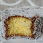 Recept za sočne kocke s čokoladom i kokosom koje se tope u ustima