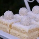 Pripremite zdrave Raffaello kocke koje se tope u ustima za samo 10 minuta