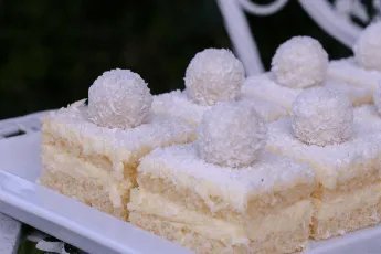 Pripremite zdrave Raffaello kocke koje se tope u ustima za samo 10 minuta