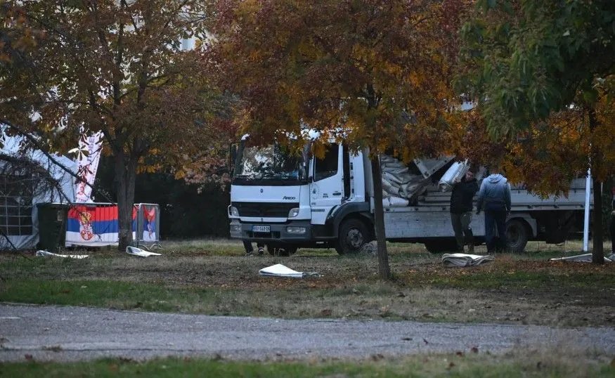 U Ćacilendu ponovo postavljaju šatore, a policija pojačava prisustvo u Beogradu