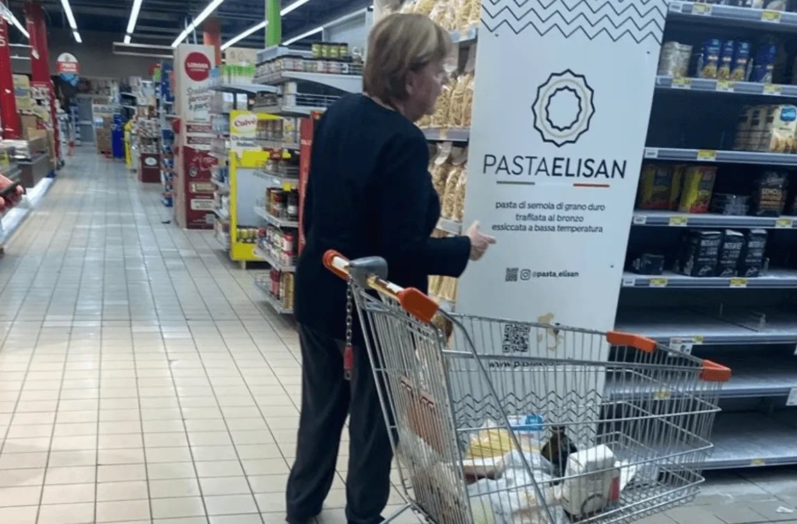 Nekada najmoćniju ženu svijeta jedva prepoznali u supermarketu, ljubazna je prema svima