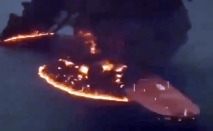 IRGC objavio snimak zapaljenog tankera u Hormuzu nakon udara mine