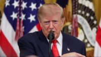 Tramp obećava 5.000 dolara Amerikancima uz podršku republikanaca, ali da li će ispuniti to obećanje?