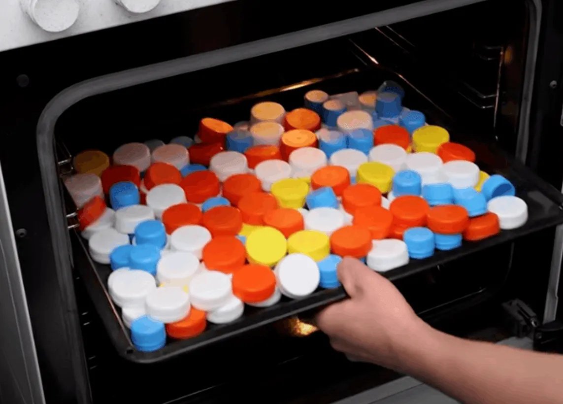 Plastični čepovi se mogu koristiti za pravljenje korisnih predmeta