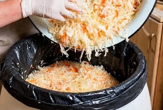 Stari trik sa kupusom ponovo izaziva interes, stavite ovo u bure i gledajte šta se dešava