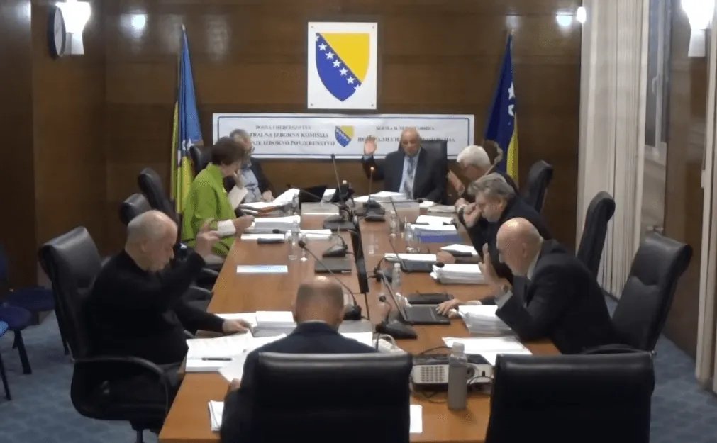 CIK izrekao nove kazne strankama i kandidatima, najveće kazne platit će SNSD i PSS