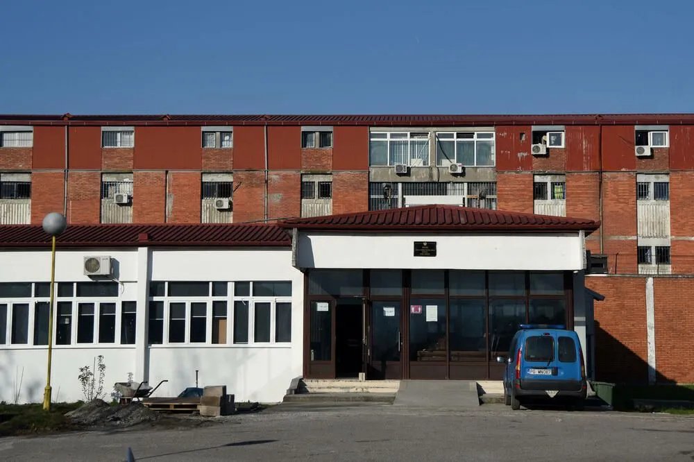 U istražnom zatvoru u Podgorici 32 pritvorenika nastavlja štrajk glađu