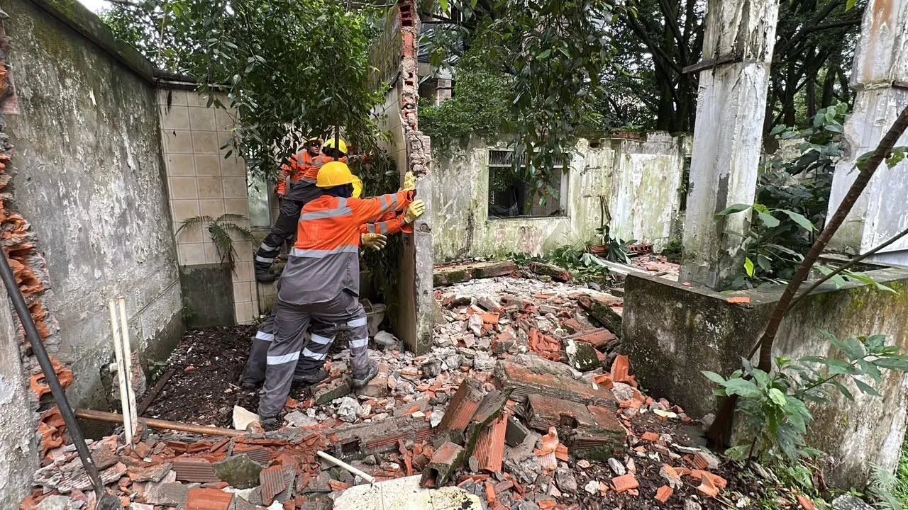 Pablo Escobarova vila se ruši zbog povezanosti sa drogom, seksom i sotonističkim ritualima