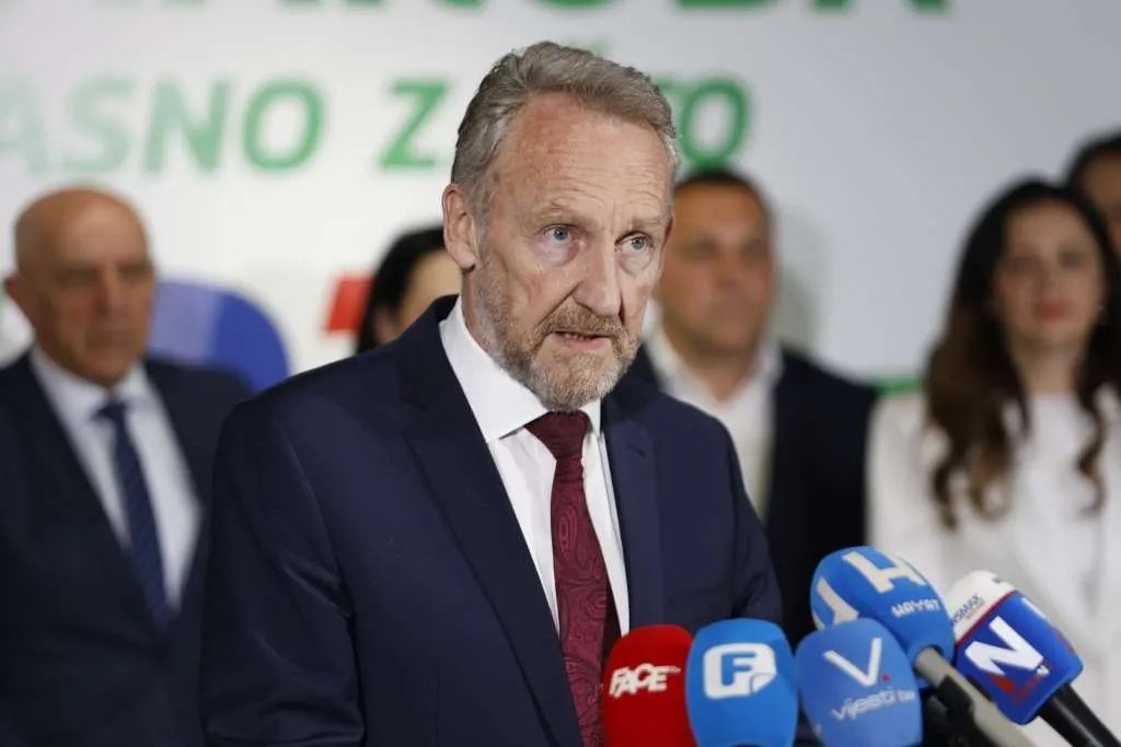 Izetbegović čestitao efendiji Grabusu i istakao važnost Islamske zajednice