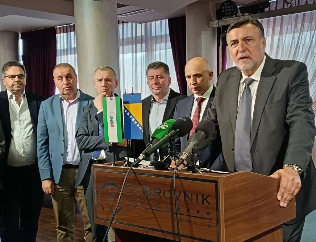 SDA u Zenici spaja DF i HDZ BiH, razgovori o formiranju vlasti su počeli