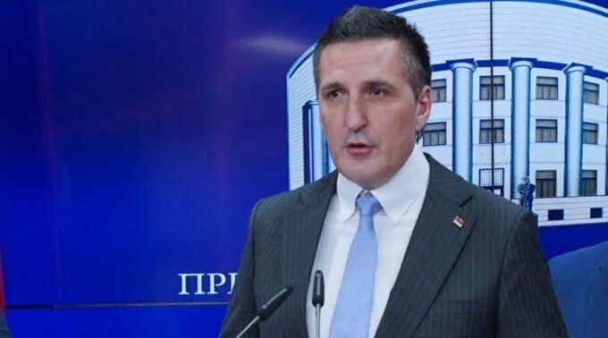 Elek nudi besplatan prevoz iz Republike Srpske na birališta u Srbiji uz podršku Vučiću
