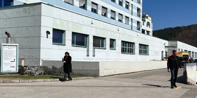 Muškarac preminuo u UKC