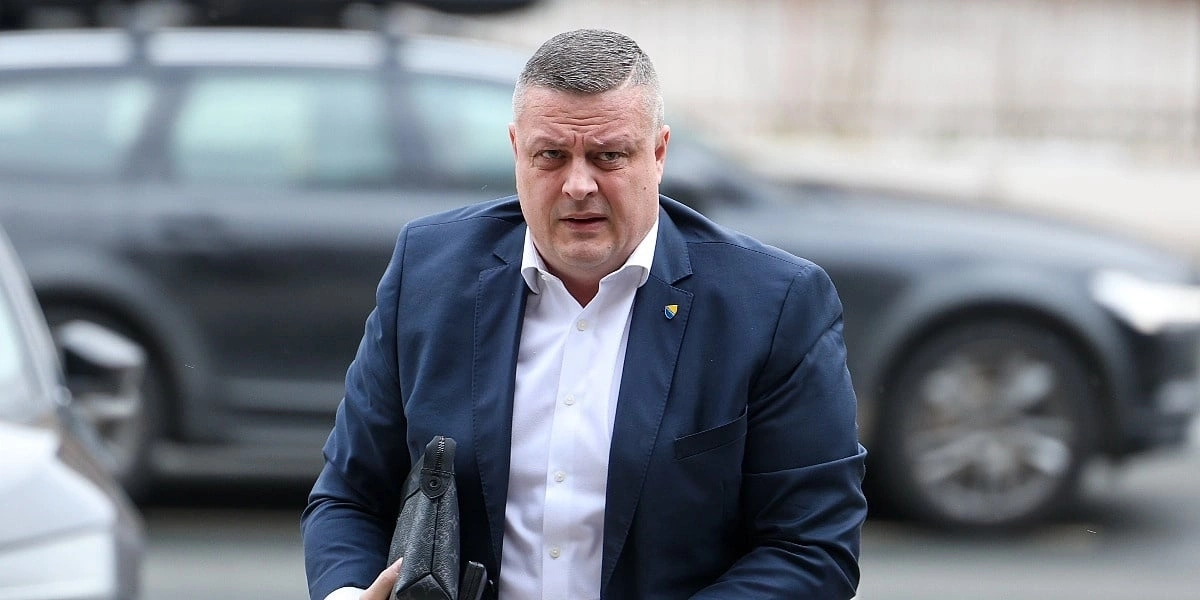 Vrhovni sud FBiH odredio mjere zabrane Vojinu Mijatoviću na ministarskoj dužnosti