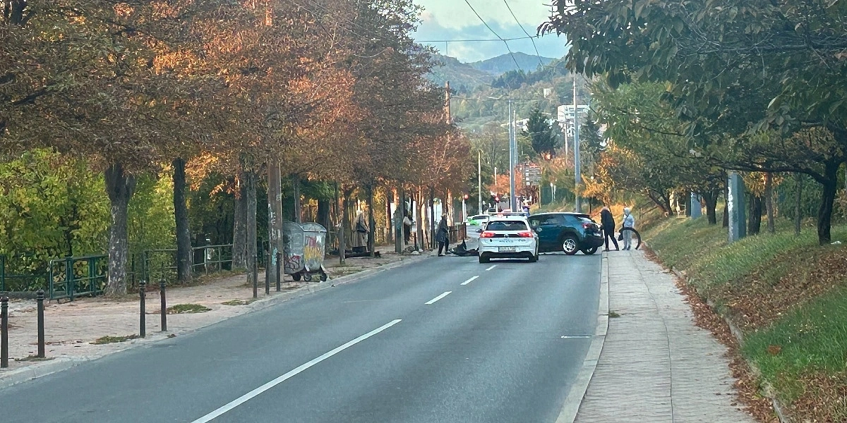 Sarajevo: Saobraćaj obustavljen od Koševa prema Ciglanama zbog gubitka kontrole nad vozilom