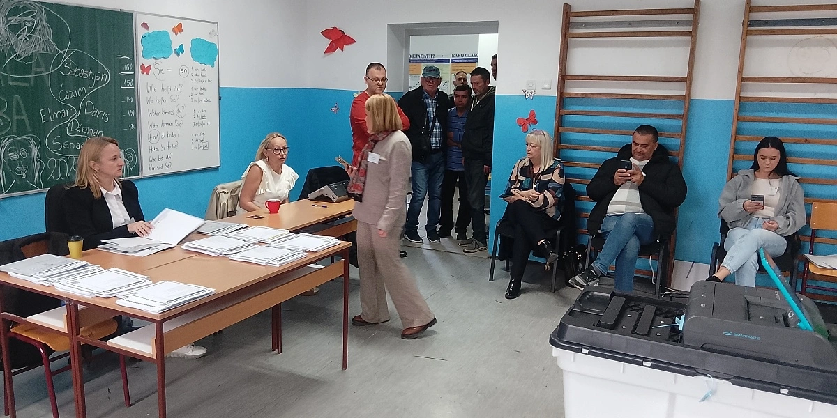 Ponovljeno glasanje u Bukviku kod Brčkog prolazi bez ikakvih problema