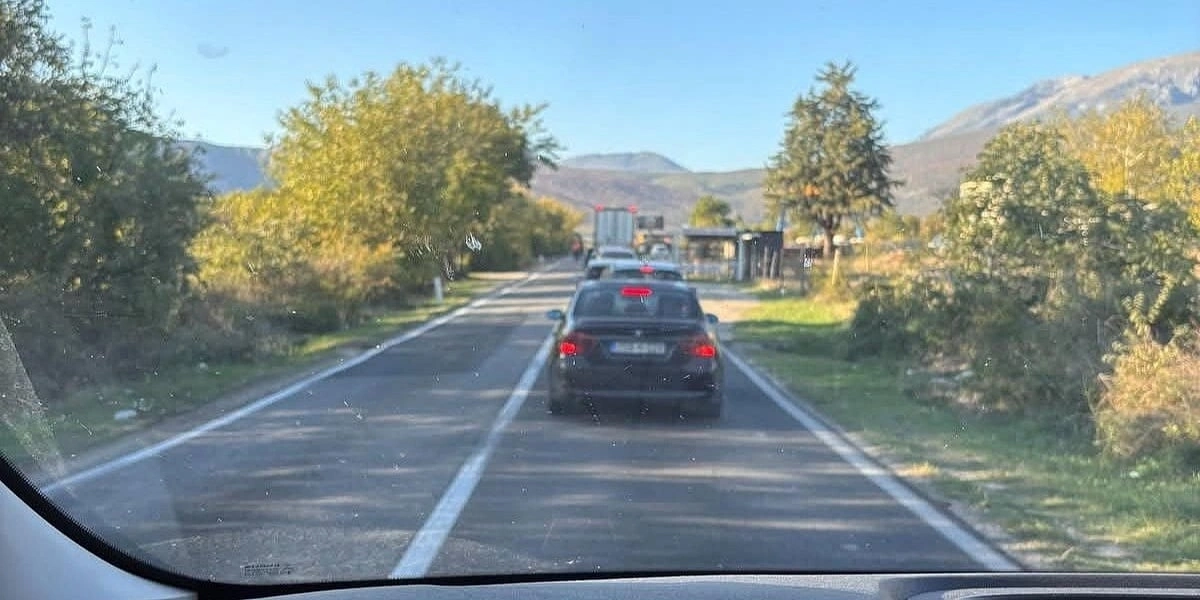 Jelen ispao iz prikolice izazvao sudar četiri vozila kod Mostara