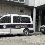 Tuzlak optužen za pokušaj ubistva komšinice nakon što ju je napao nožem dok je bila na tlu