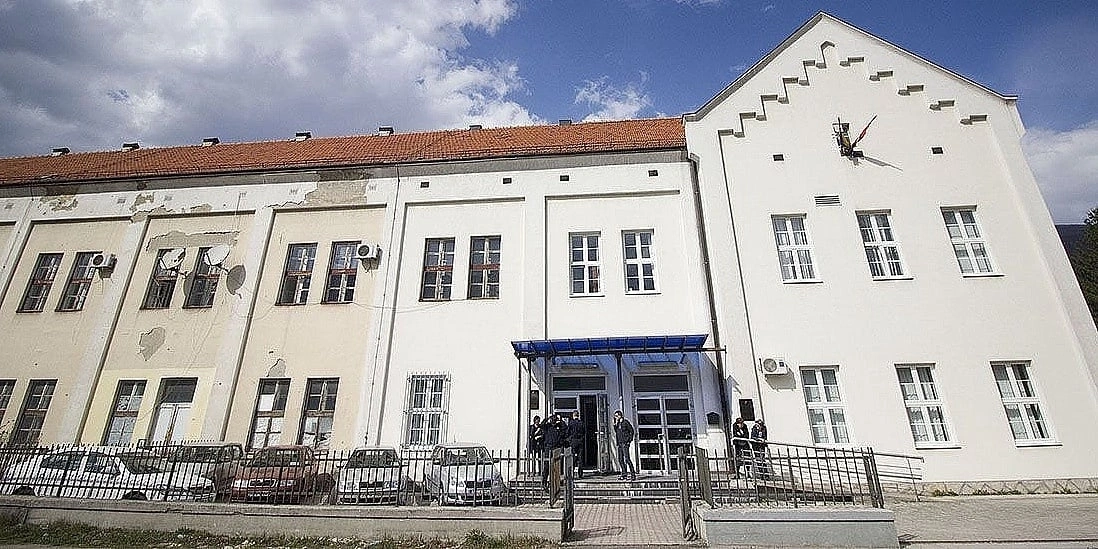 Traži se pritvor za mladića zbog smrti maloljetnika koji je pao s BMW