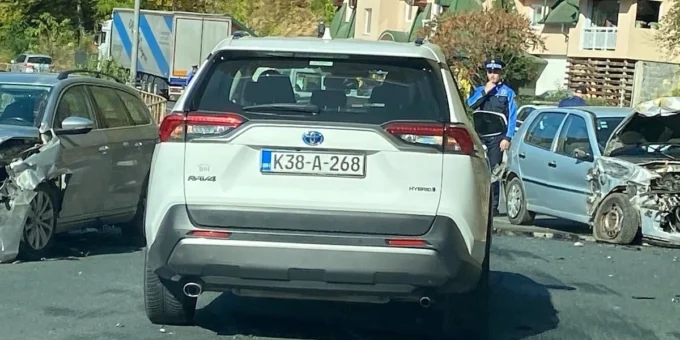 Dvije osobe povrijeđene u saobraćajnom sudaru kod Ilijaša, saobraćaj otežan