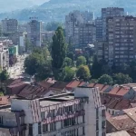 Stigla dojava o bombi na Gradskoj tržnici u Zenici, evakuirani građani i blokirane ulice