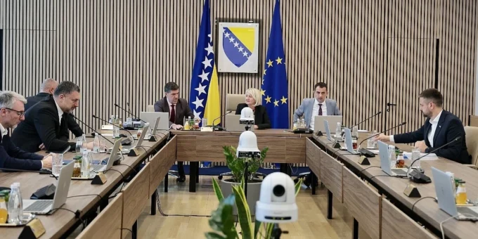 Vijeće ministara odobrilo pravo glasa državljanima Srbije na izborima u nedjelju
