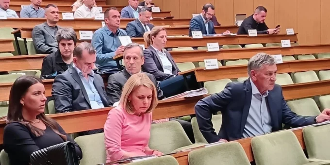 Gradsko vijeće Zenice sutra ponovo hitno zasjeda o cijeni grijanja u gradu