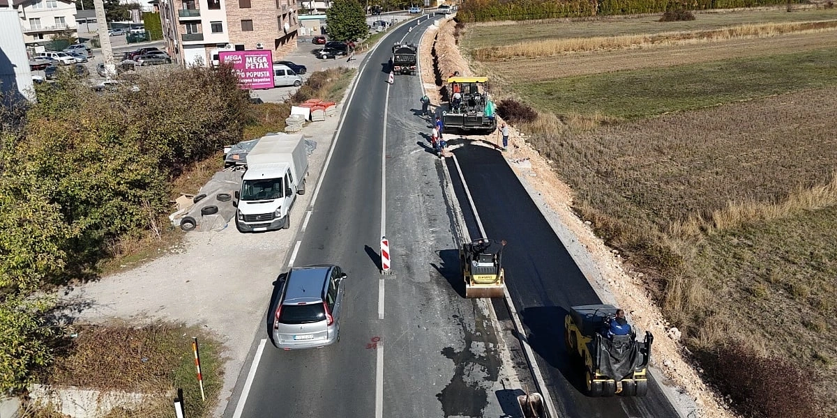 Izgradnja pješačke staze na M