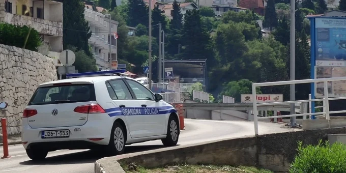 Policija u Neumu zaplijenila drogu koju je muškarac dobrovoljno predao