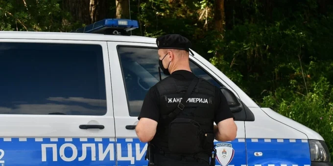 Sarajlija uhvaćen u Šekovićima bez pojasa, pokušao dati mito policiji