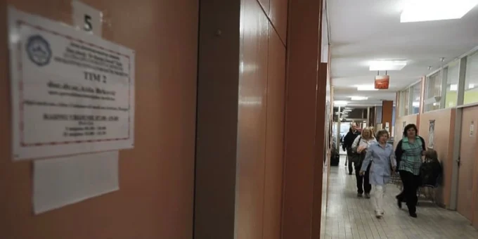Radnici u Tuzlanskom kantonu najčešće boluju zbog bolova u leđima i prehlade, zabilježeno milion dana odsustva